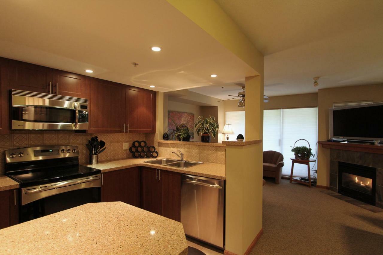 Lagoons Condos By Whistler Retreats 외부 사진